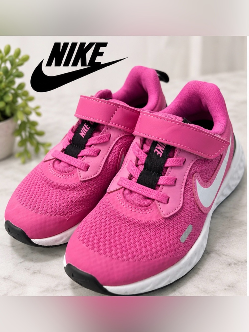 Nike Revolution 4 Kids Youth Girls Pink Sneakers Size 3